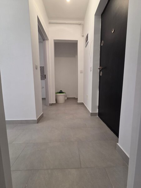 Garsoniera cartier Militari Residence - mutare imediata!!